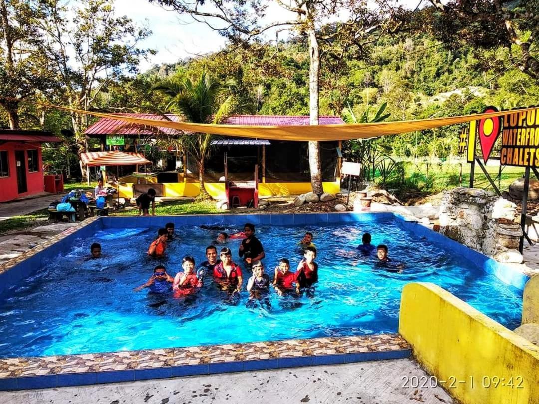 Lopoh Waterfront Budget Chalets Villa Hulu Langat Ngoại thất bức ảnh