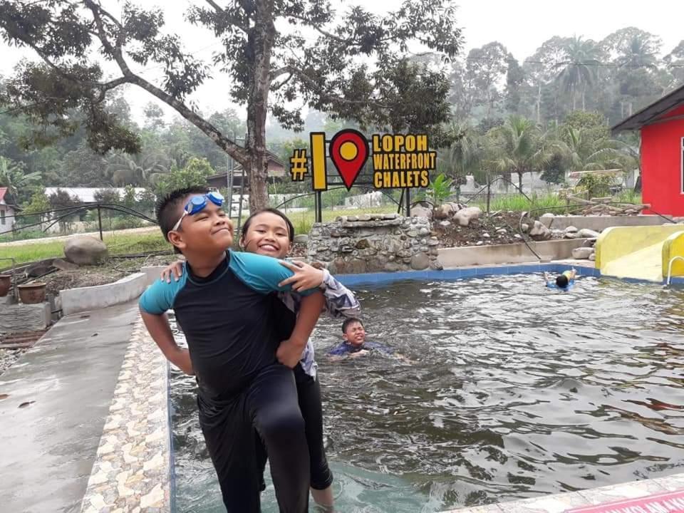 Lopoh Waterfront Budget Chalets Villa Hulu Langat Ngoại thất bức ảnh