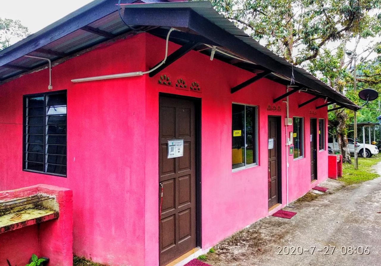 Lopoh Waterfront Budget Chalets Villa Hulu Langat Ngoại thất bức ảnh