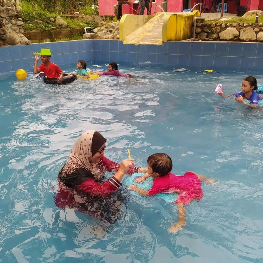 Lopoh Waterfront Budget Chalets Villa Hulu Langat Ngoại thất bức ảnh
