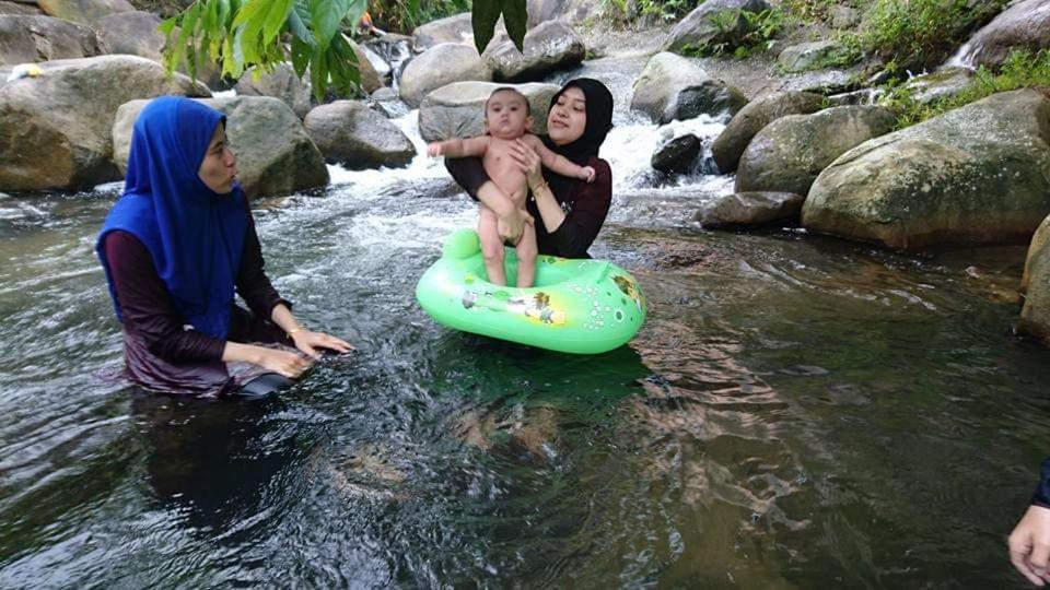 Lopoh Waterfront Budget Chalets Villa Hulu Langat Ngoại thất bức ảnh